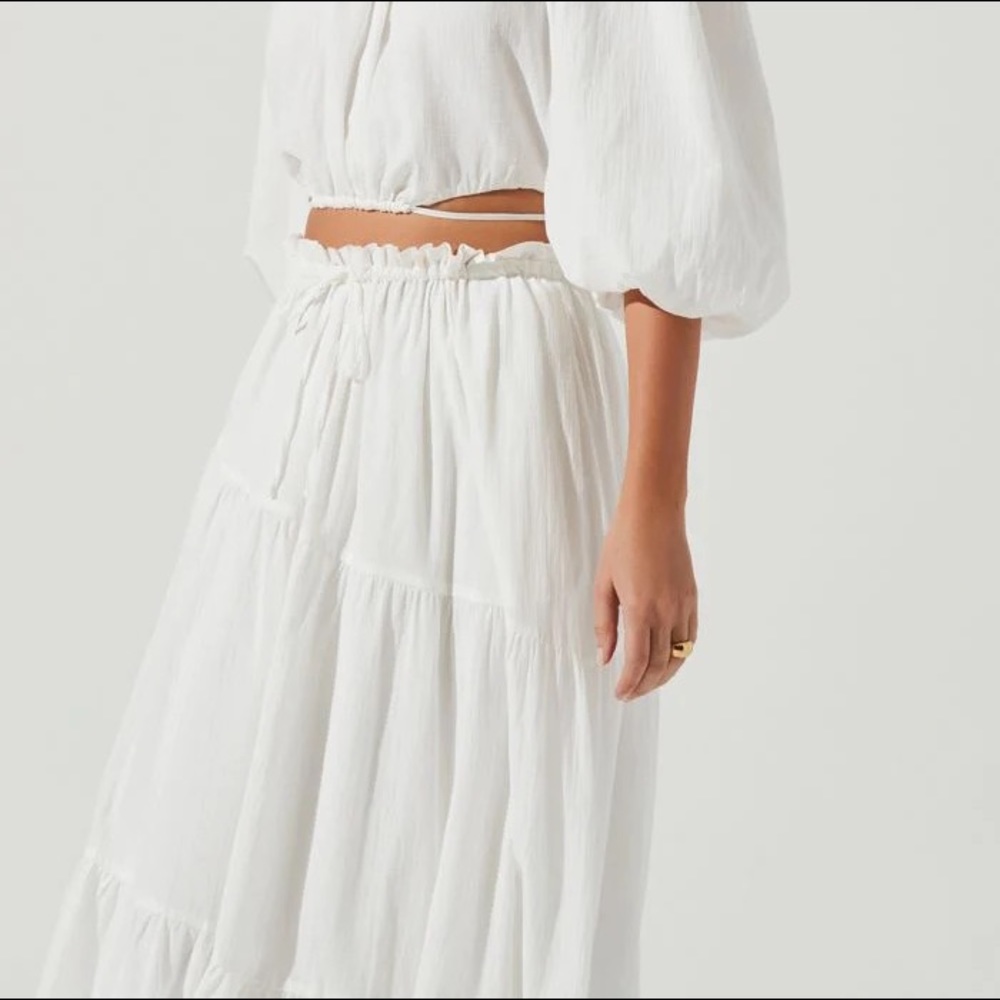 ASTR THE LABEL | BALBOA Maxi Skirt | White - Picture 6 of 7
